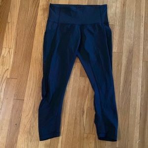 lulu lemon leggings with side pockets size 8